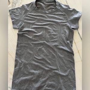 Lululemon tech short sleeve shirt